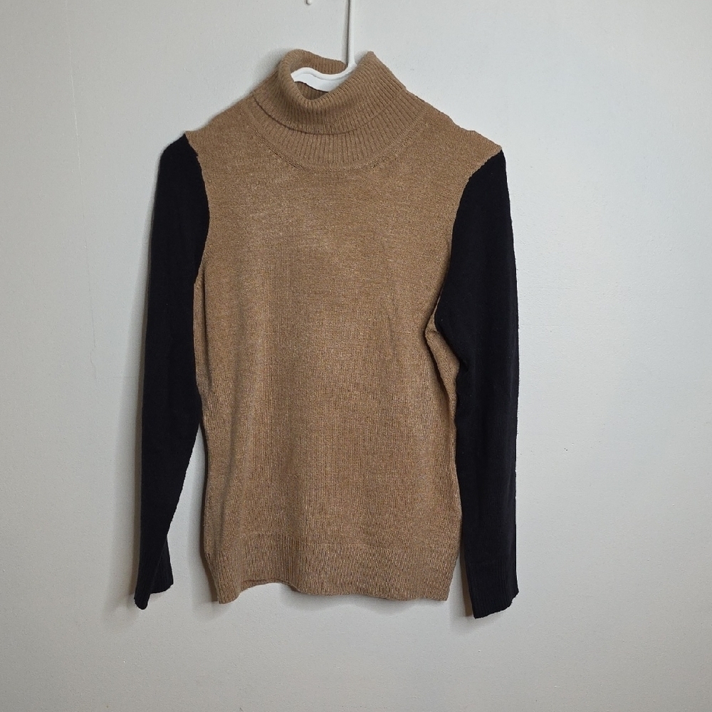French Connection Turtleneck Sweater with Contrast Sleeves Size LARGE